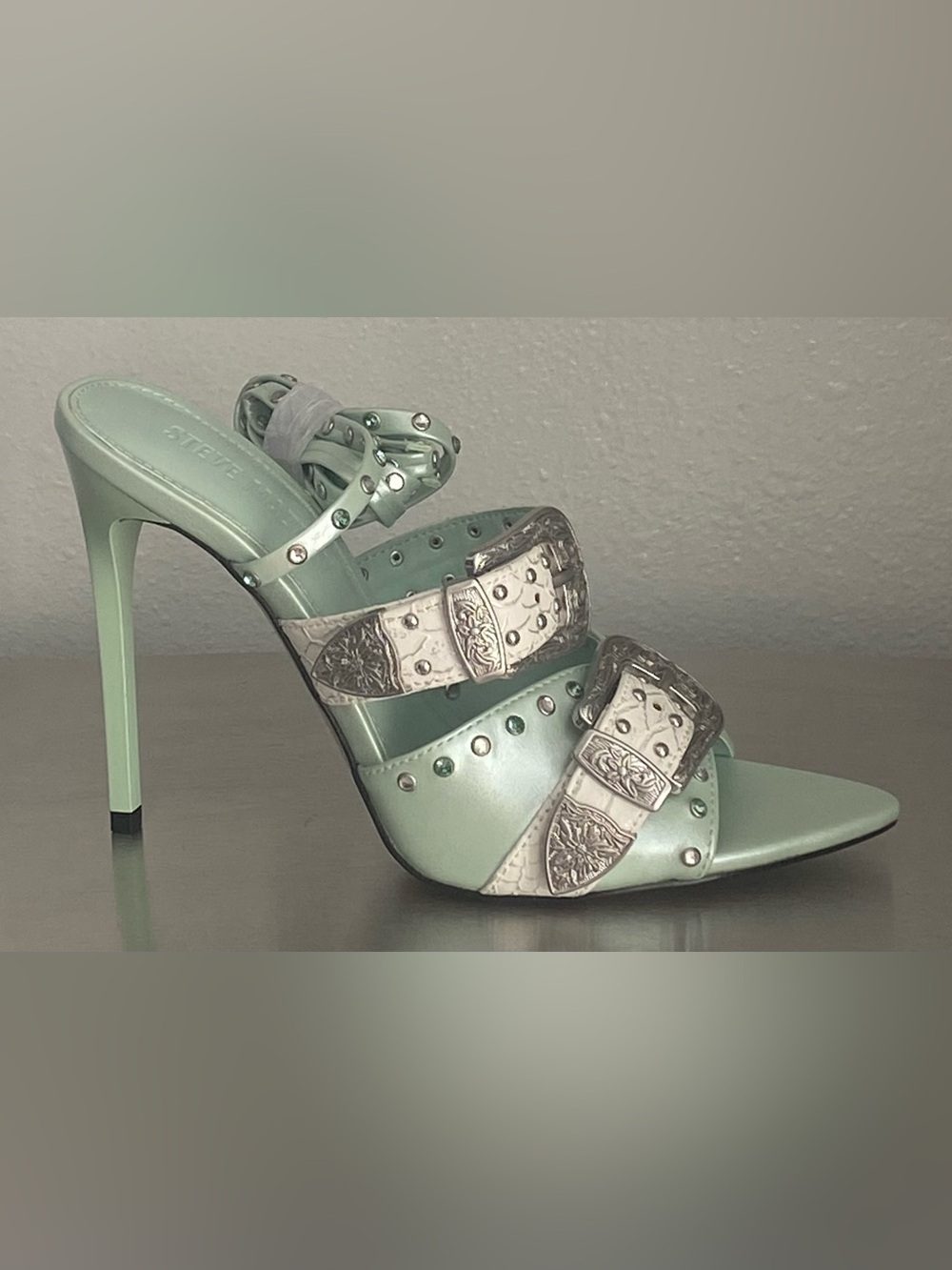 NEW STEVE MADDEN STUDDED METAL BUCKLE ANKLE WRAP STILETTOS IN MINT - Picture 6 of 15